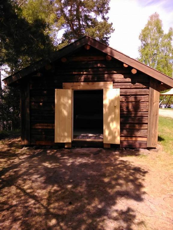 Oesjoenaes Hotel Tived Екстериор снимка